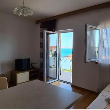 Gizela Guest house *