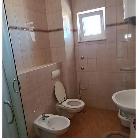 Guest house Gizela Seget Donji
